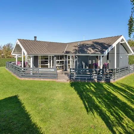 Prázdninový dům Sylvana - 400m From The Sea By Interhome *