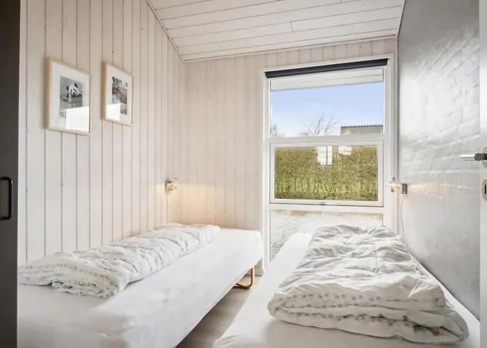 Sylvana - 400m From The Sea By Interhome