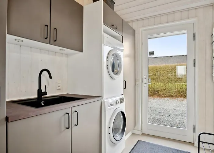 Holiday home Sylvana - 400m From The Sea By Interhome