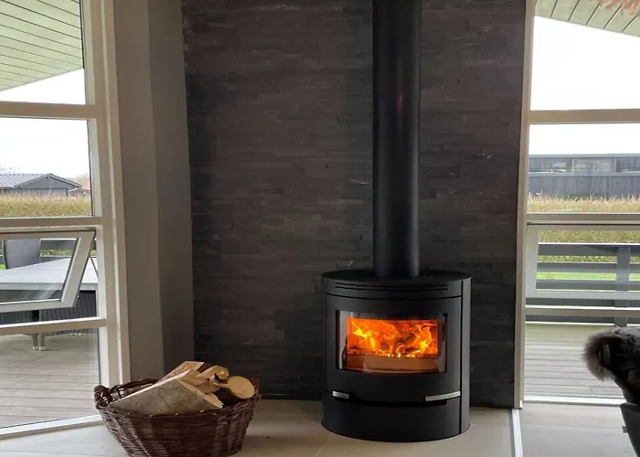 Sylvana - 400m From The Sea By Interhome *